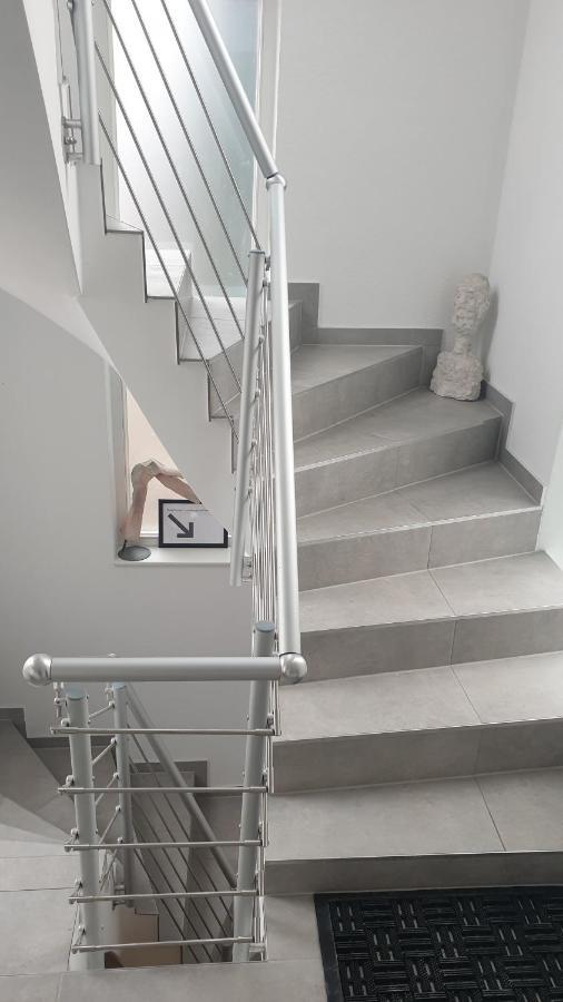 Apartments & Moeblierte Zimmer In Kahl Am Main, Kontaktloser Self Check-In, W-Lan, Schreibtisch, Duschbad, Kuechenzeile, Pkw-Plaetze Exteriör bild