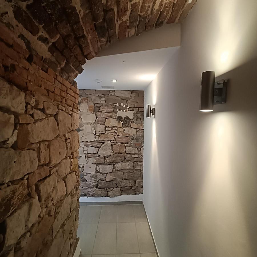 Apartments & Moeblierte Zimmer In Kahl Am Main, Kontaktloser Self Check-In, W-Lan, Schreibtisch, Duschbad, Kuechenzeile, Pkw-Plaetze Exteriör bild