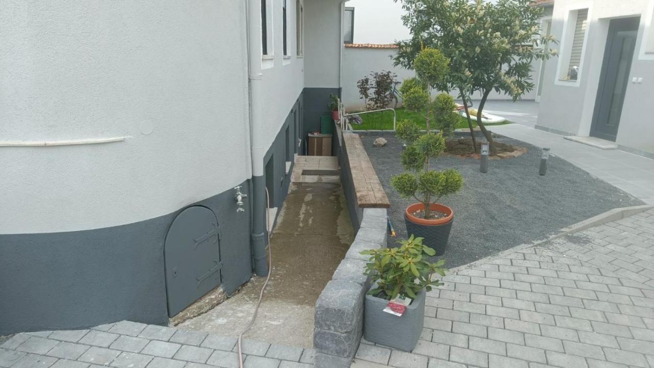 Apartments & Moeblierte Zimmer In Kahl Am Main, Kontaktloser Self Check-In, W-Lan, Schreibtisch, Duschbad, Kuechenzeile, Pkw-Plaetze Exteriör bild